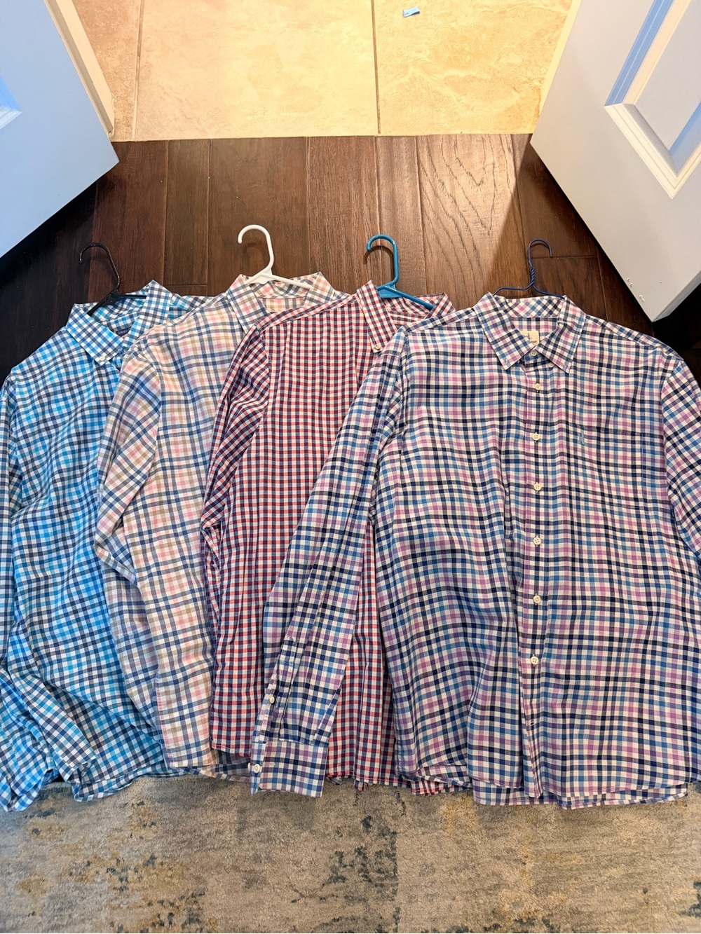 Lot of 4 johnnie-O Men's Plaid Button-Down Shirts - Blue, Pink, Red
